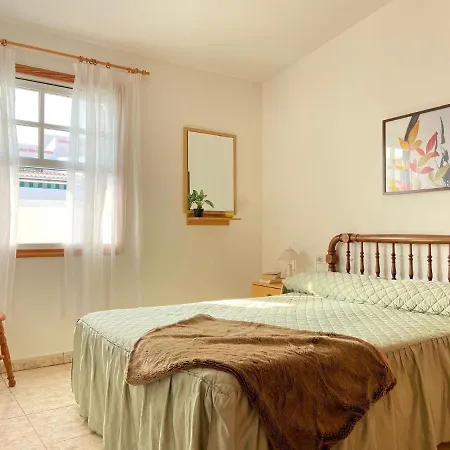 Chalet Con Terraza Soleada Holiday home *